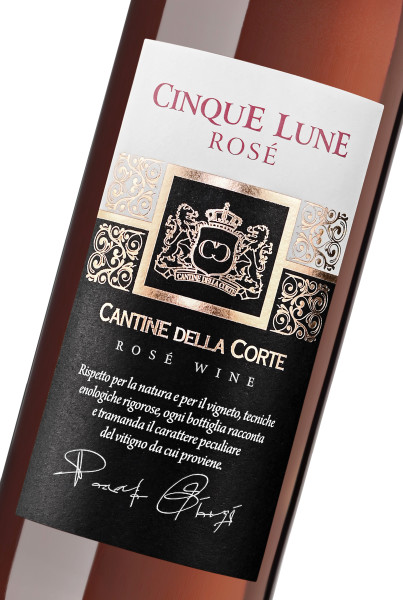 design etichette vino 403x600 Design linea di etichette   Cantine della Corte   Valdobbiadene (Tv)
