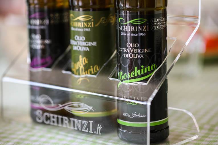 Damiano Misciali - Grafica Etichette vino e olio - grafica cataloghi, progettazione depliant, packaging, loghi | Progetto grafico marchio frantoio oleario Schirinzi