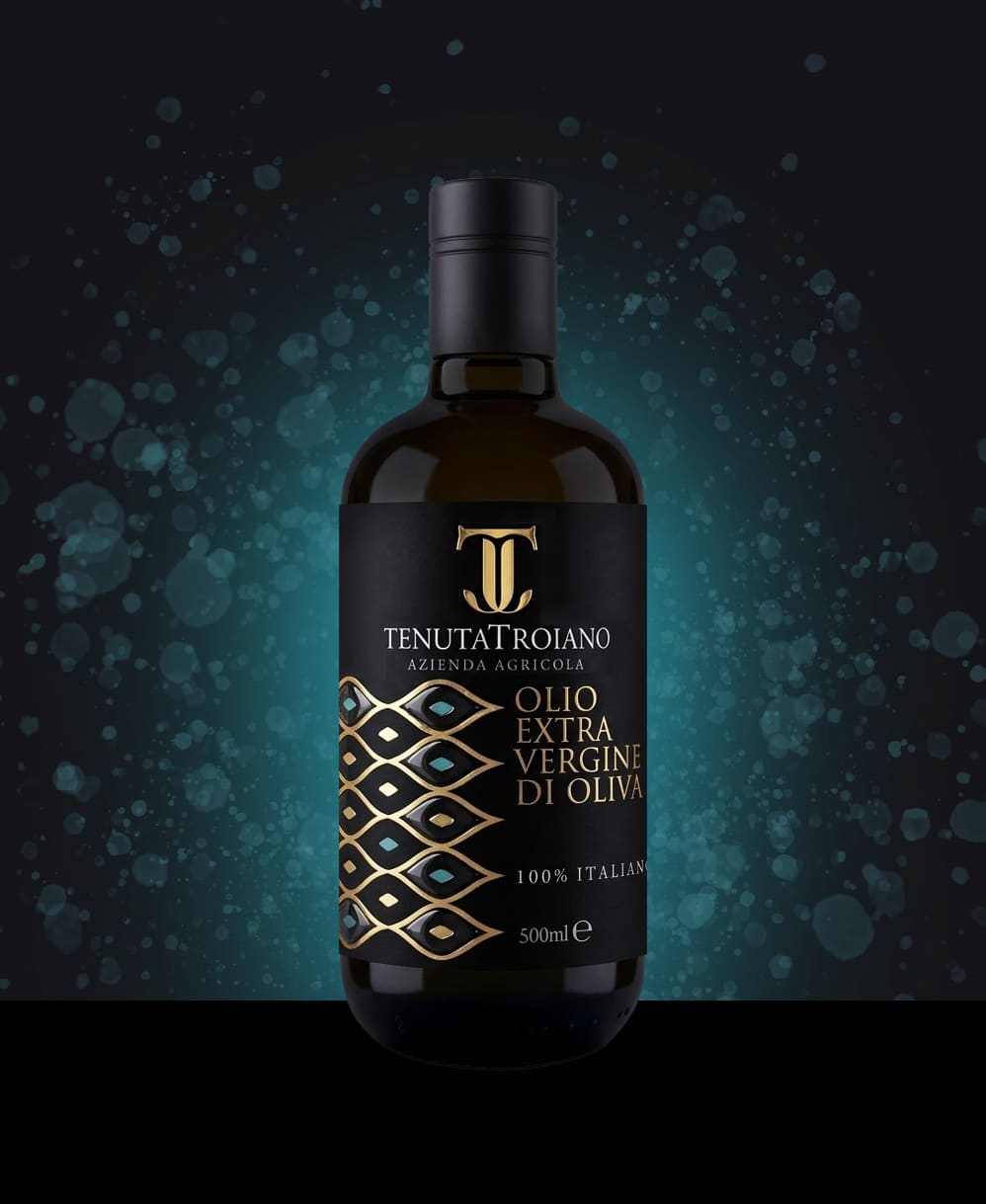 Damiano Misciali - Grafica Etichette vino e olio - grafica cataloghi, progettazione depliant, packaging, loghi | Grafica etichetta olio Tenuta Troiano (Pe) Damiano Misciali - Grafica Etichette vino e olio - grafica cataloghi, progettazione depliant, packaging, loghi | Grafica etichetta olio Tenuta Troiano (Pe)